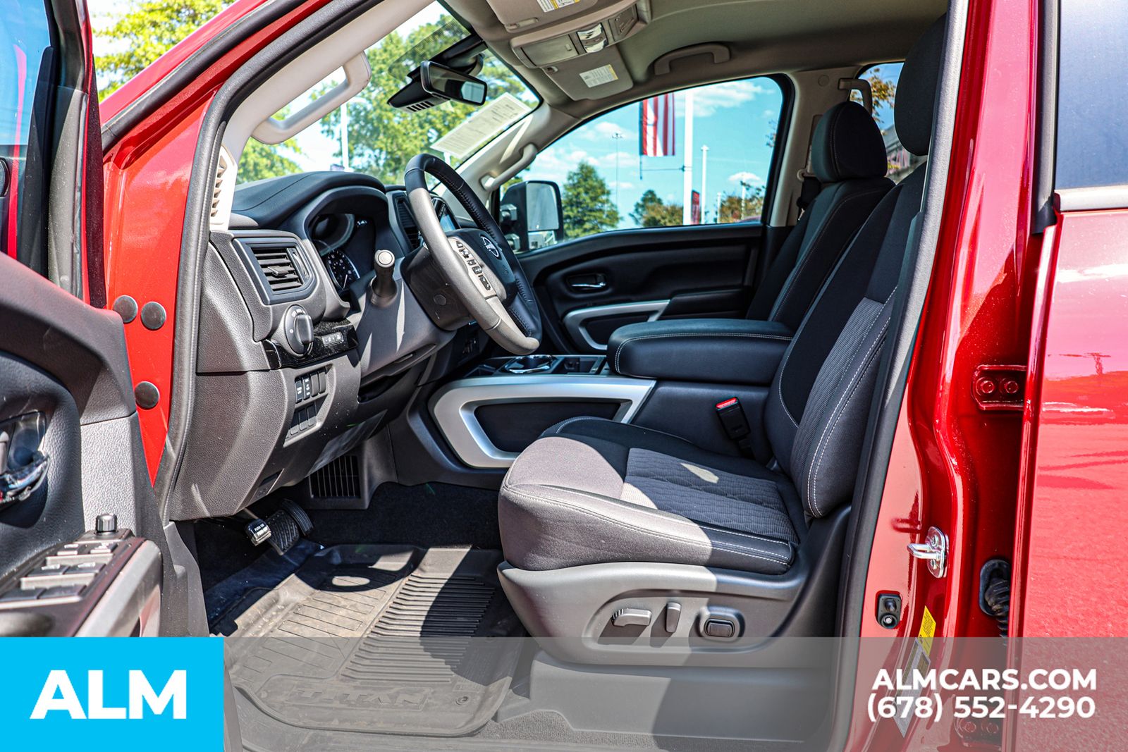 2024 Nissan Titan SV photo 17
