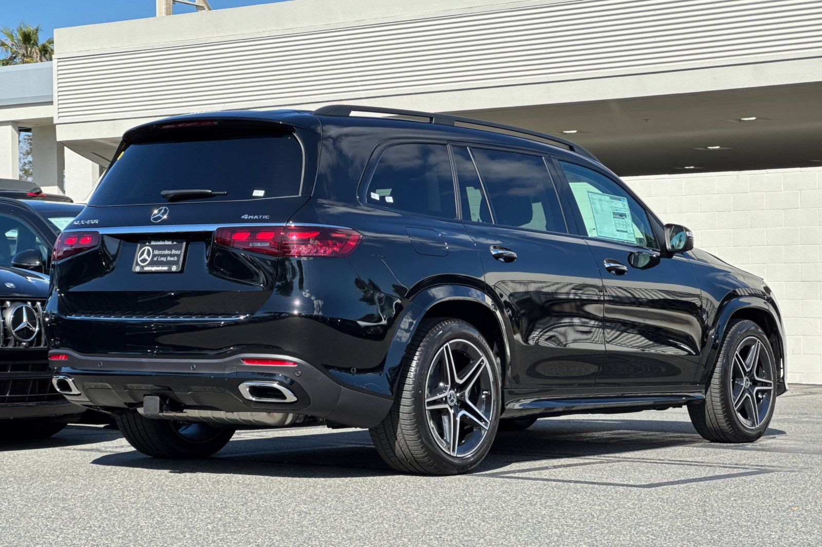 View vehicle photo 5