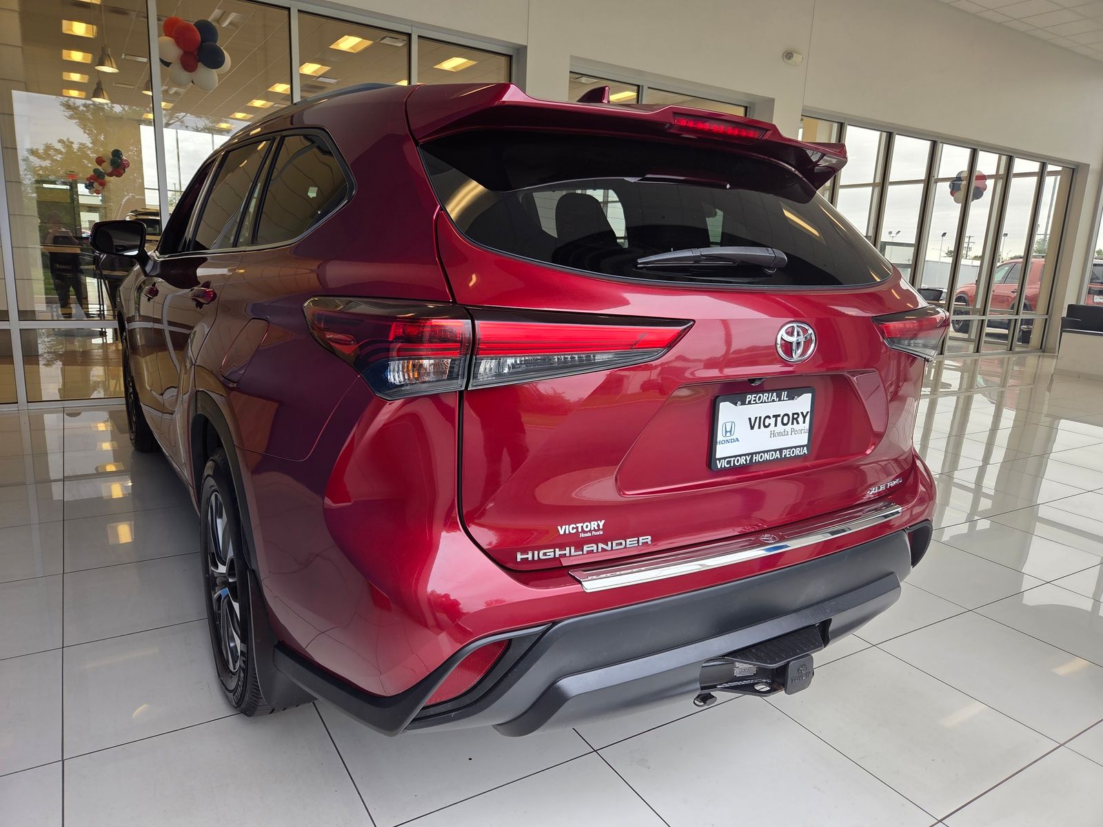Used 2020 Red Toyota XLE image 8