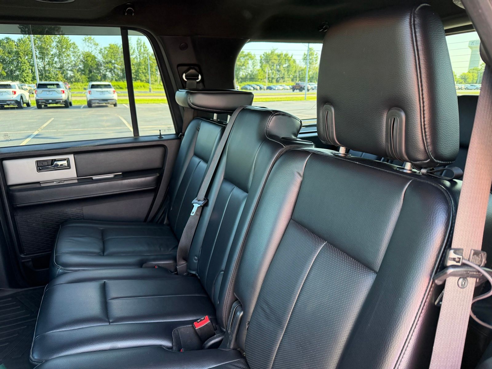 2017 Ford Expedition image 14