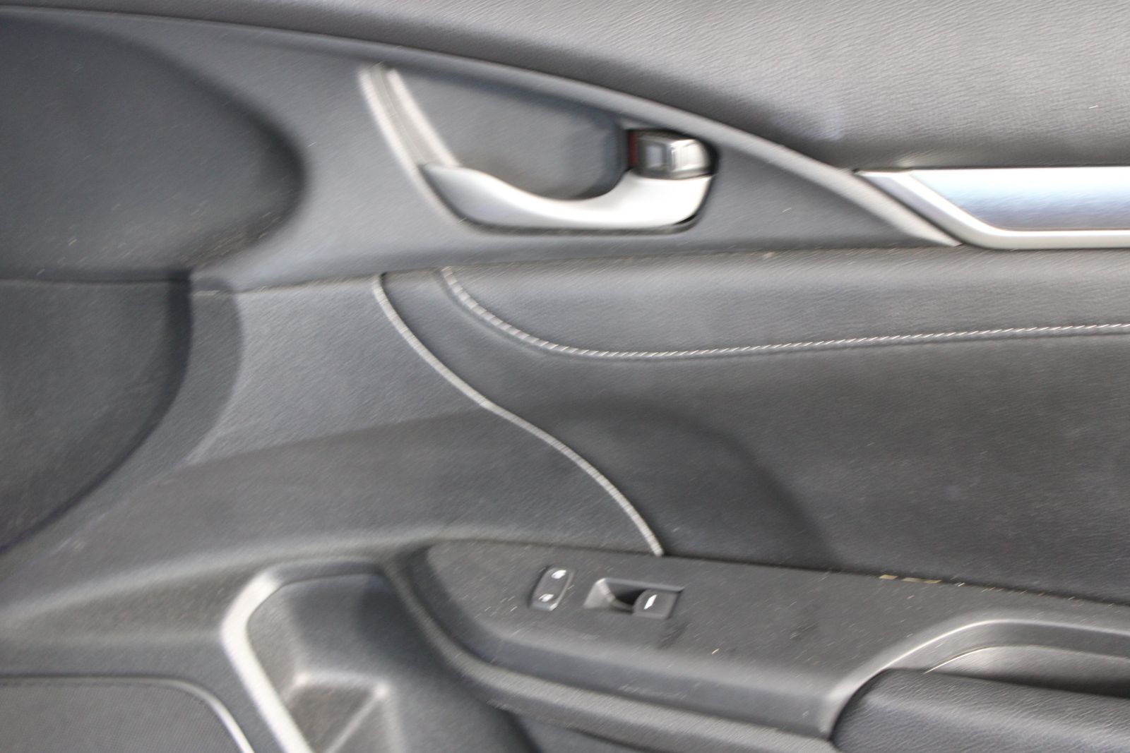 Used 2016 Blue Honda EX-L image 19