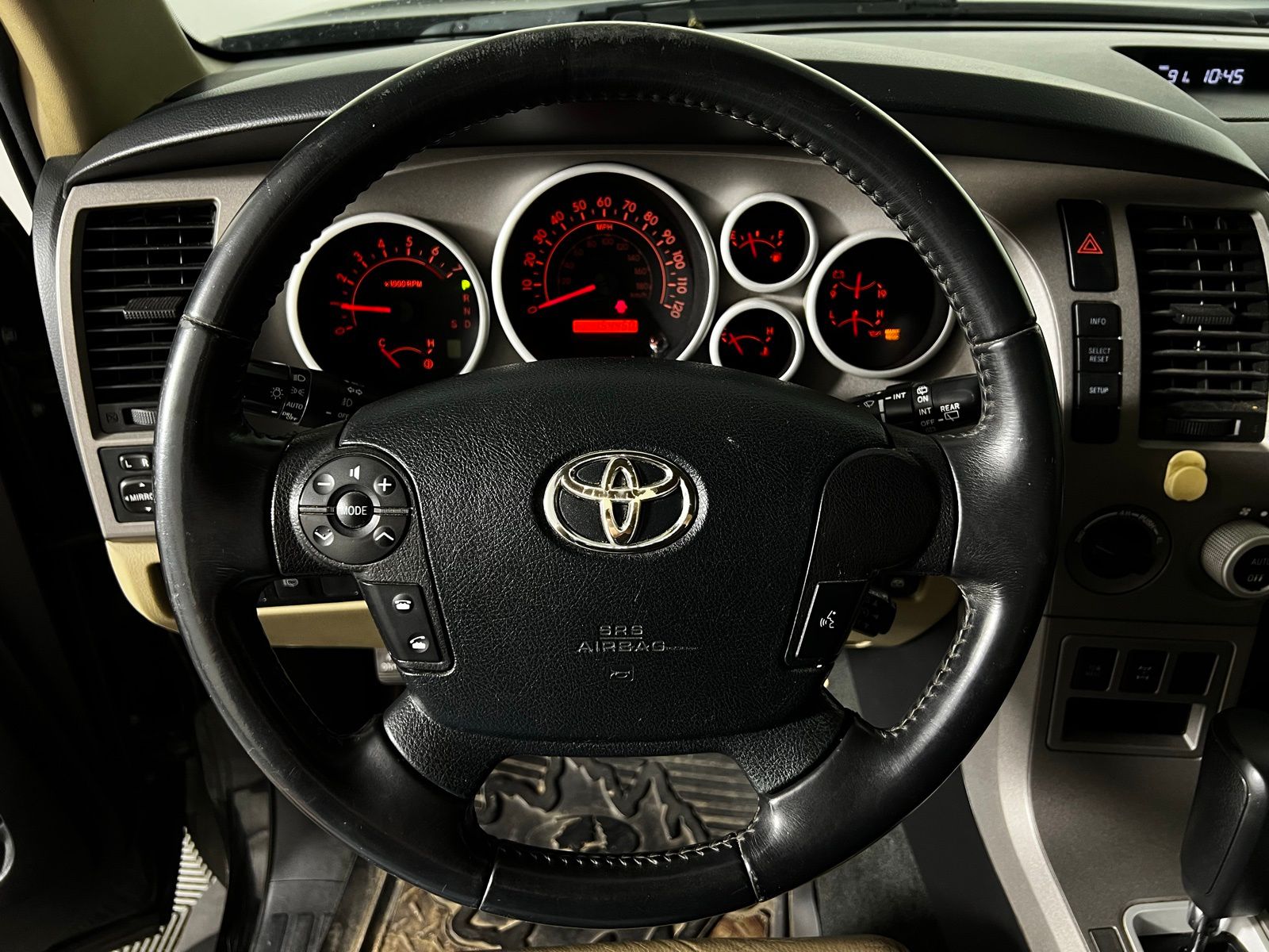 2013 Toyota Sequoia SR5 10