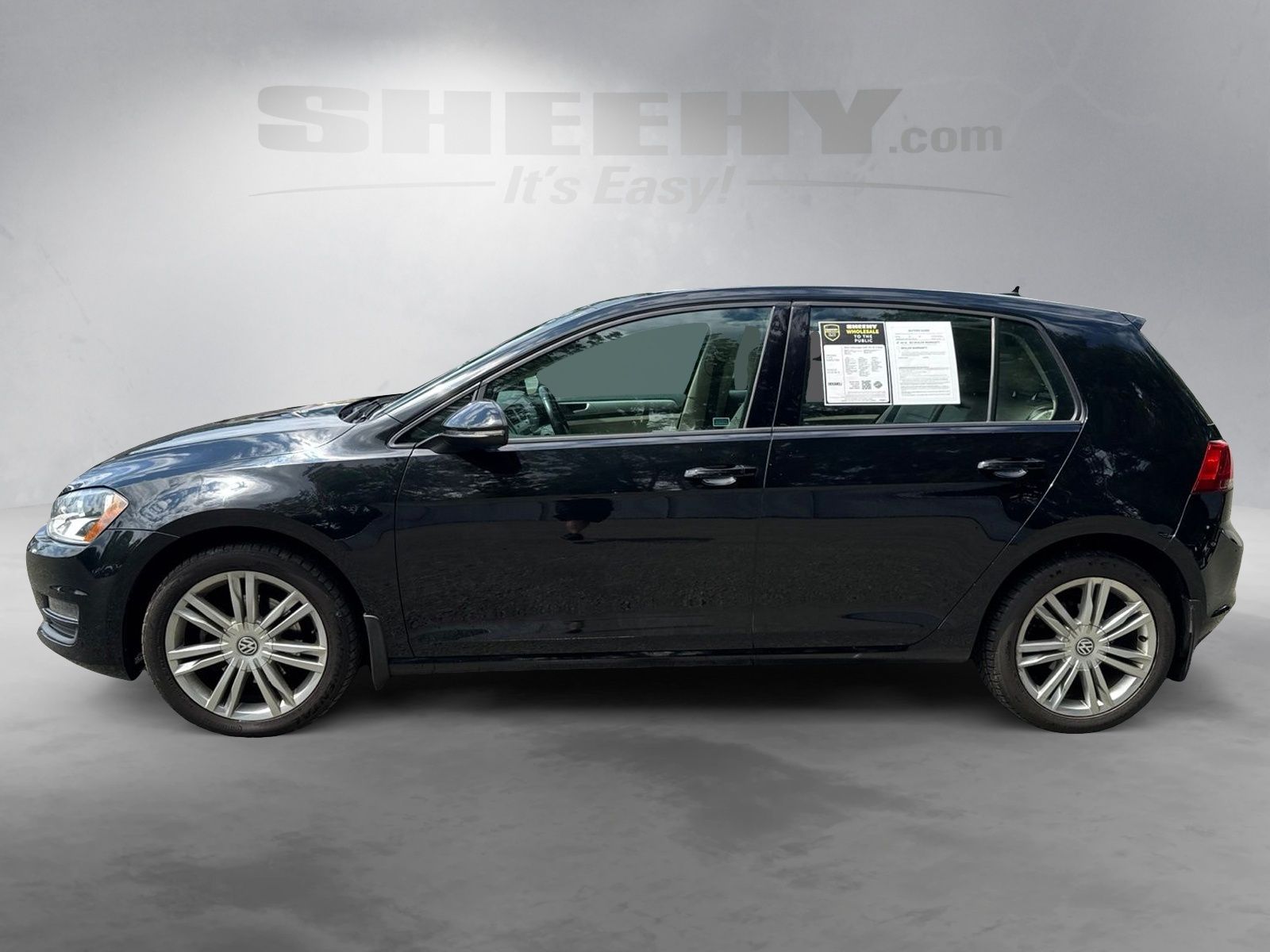 Used 2015 Black Volkswagen TDI SE 4-Door image 13