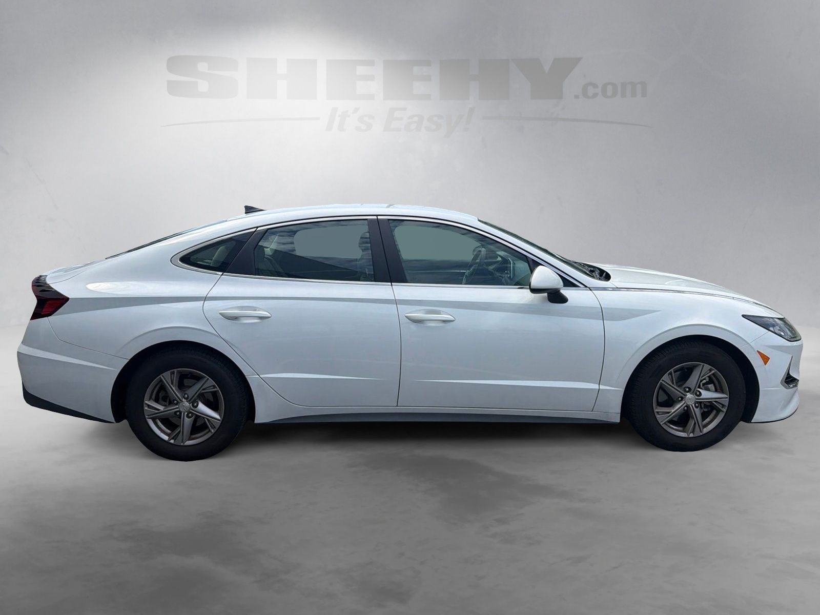 Used 2020 Quartz White Hyundai SE image 10