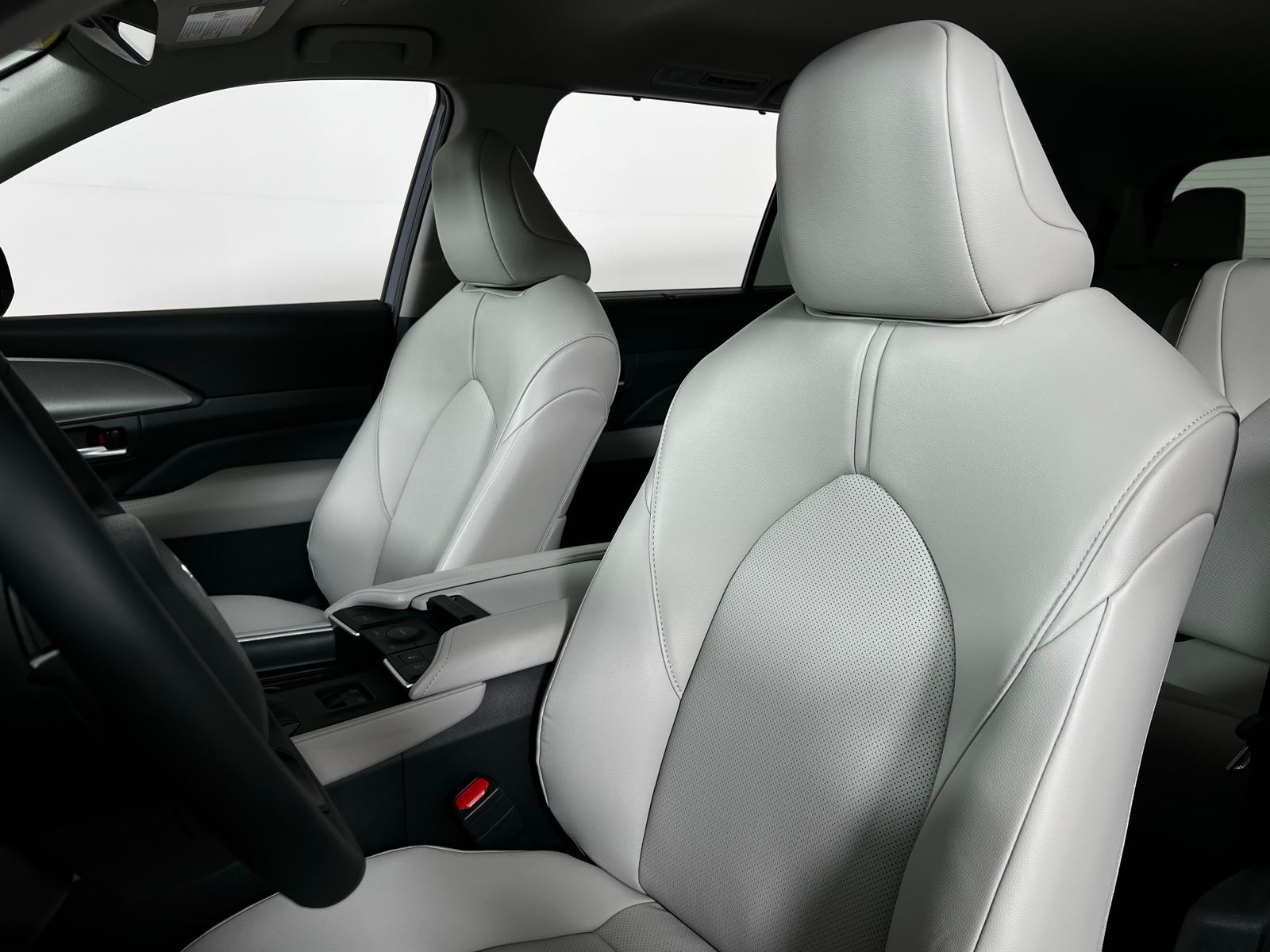 Thumbnail: 2026 Toyota Grand Highlander - 13