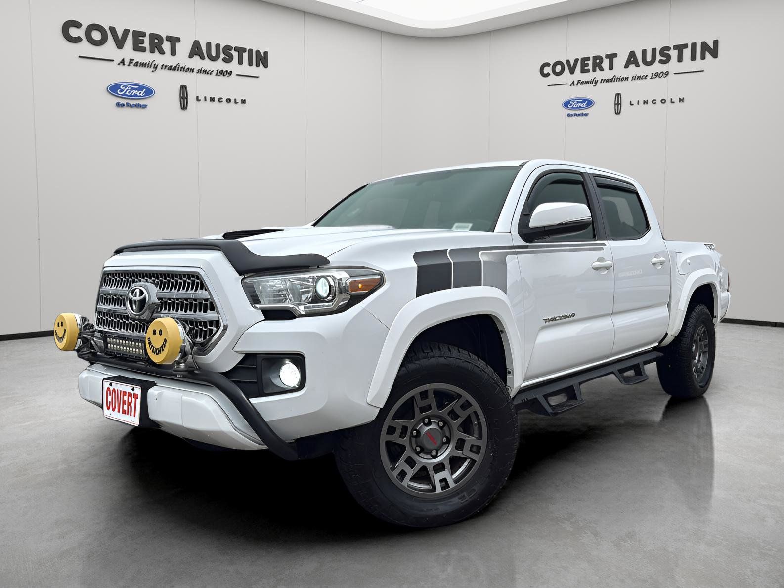 Used Car 2017 Toyota Tacoma  Sr5 For Sale Under $30,000 In Austin, Texas