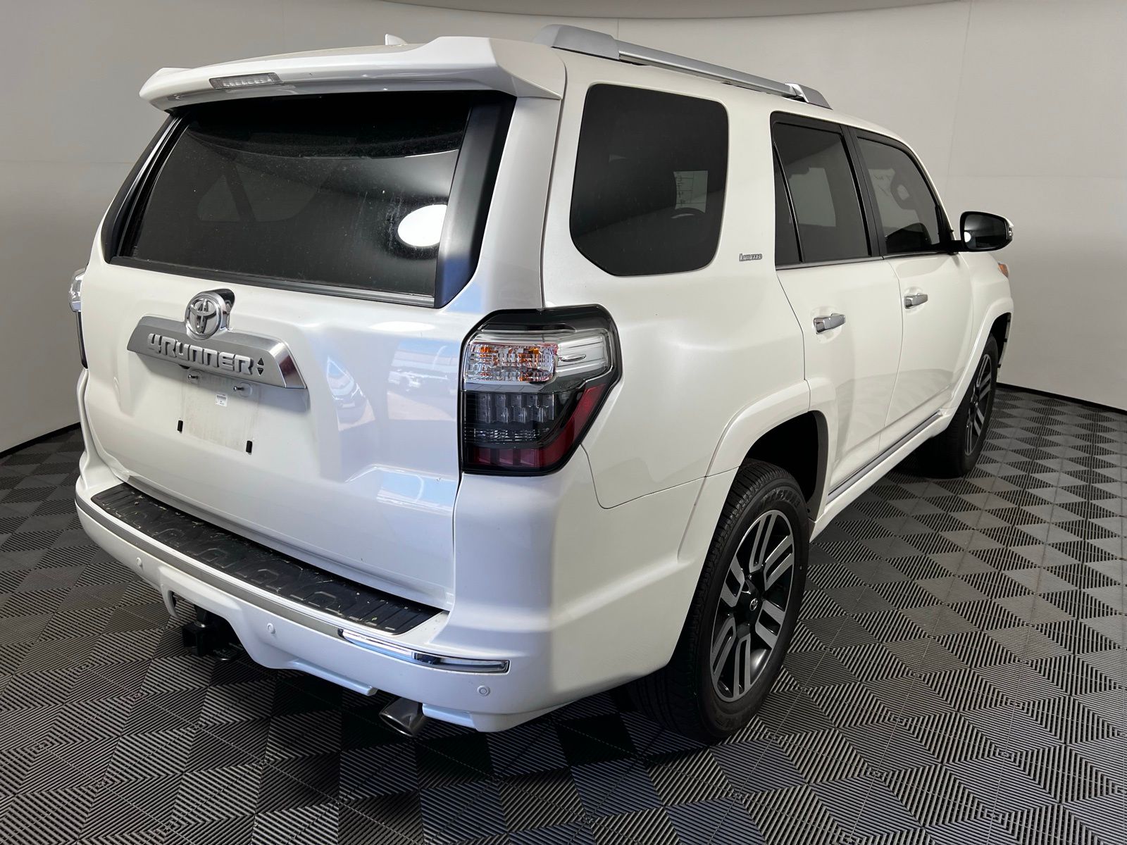 Thumbnail: 2022 Toyota 4Runner - 5