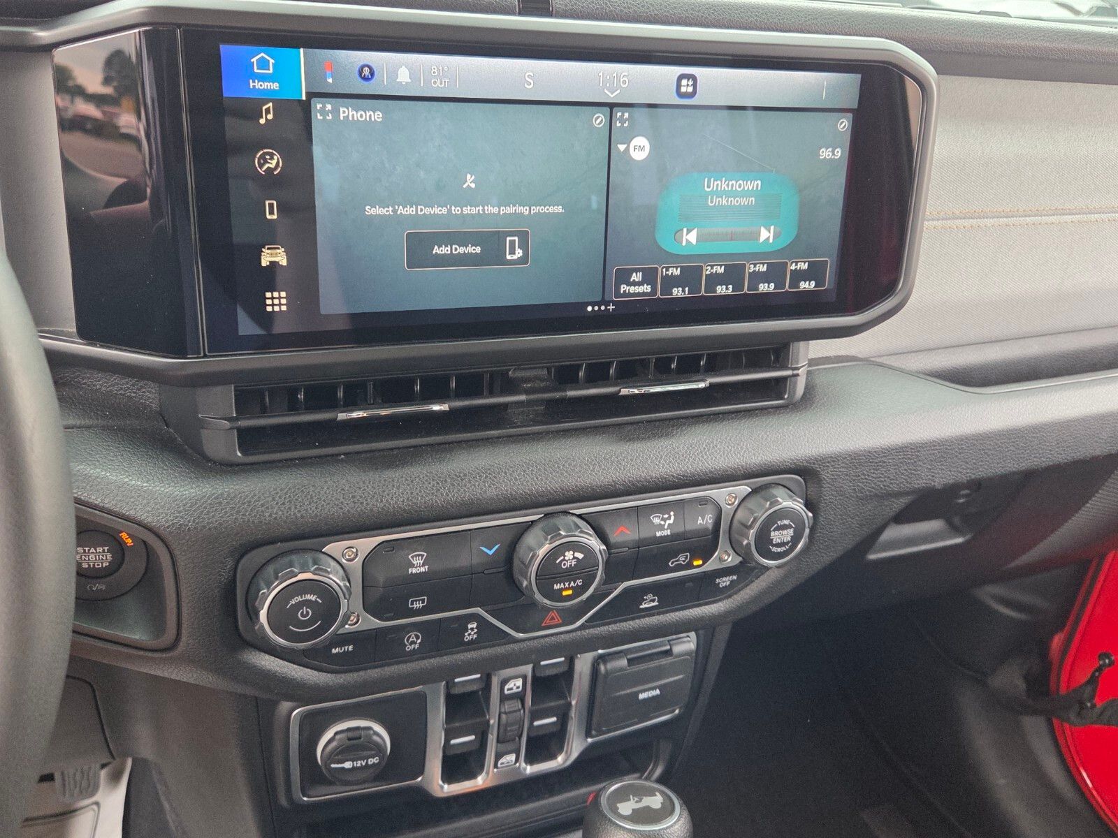 Used 2025 Red Jeep Sport S image 19