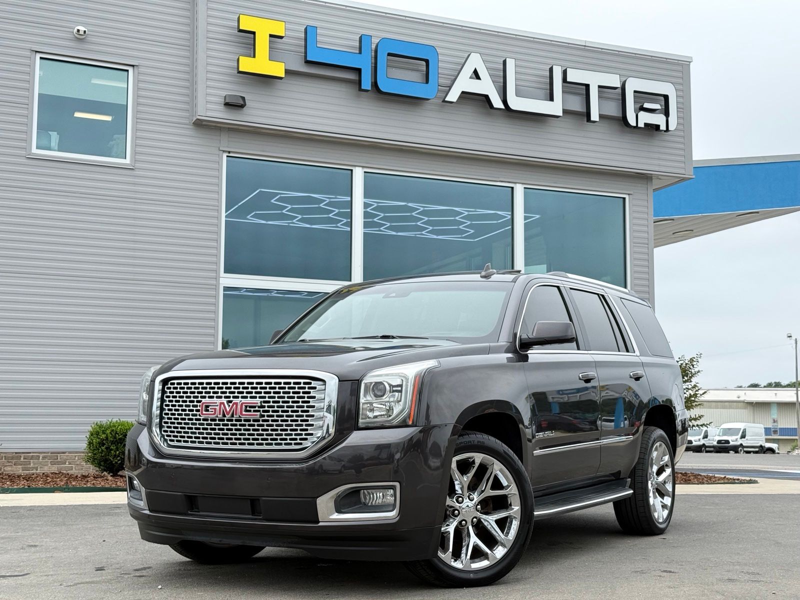Gray (Iridium Metallic) 2017 GMC Yukon Denali 4WD SUV / Crossover Four-Wheel Drive 8-Speed Automatic Overdrive