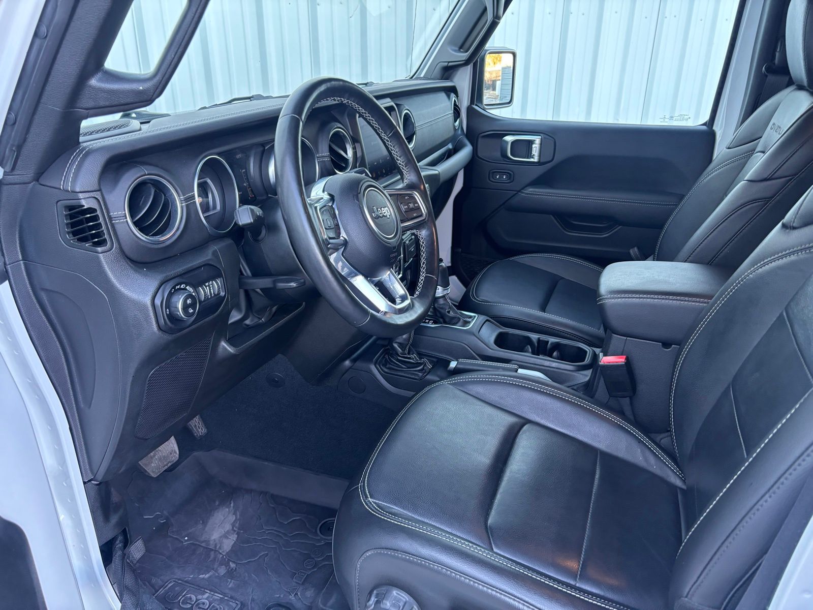 Used Car 2022 Jeep Gladiator  Overland For Sale Under $35,000 In Austin, Texas