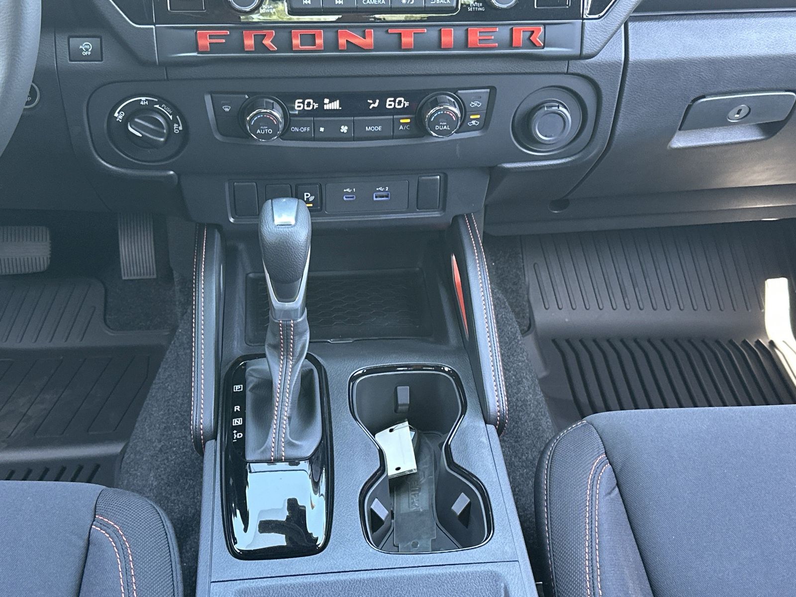 2025 Nissan Frontier PRO-4X photo 4