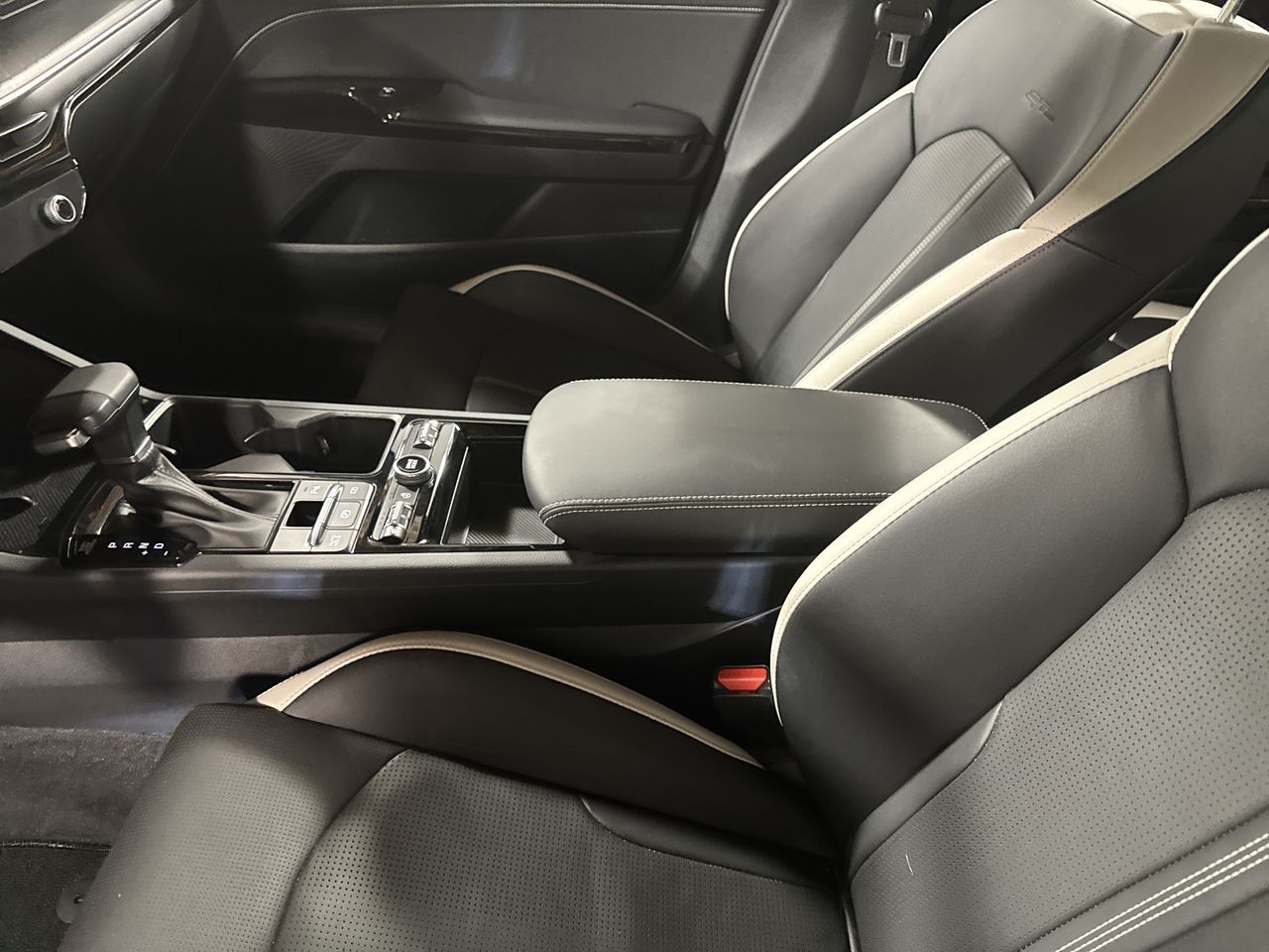 2025 Kia K5 GT-Line photo 30
