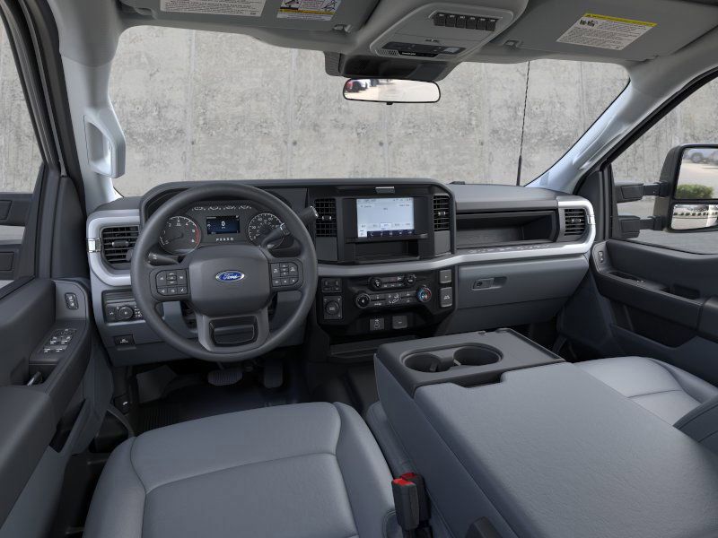 New 2025 Oxford White Ford XL image 2