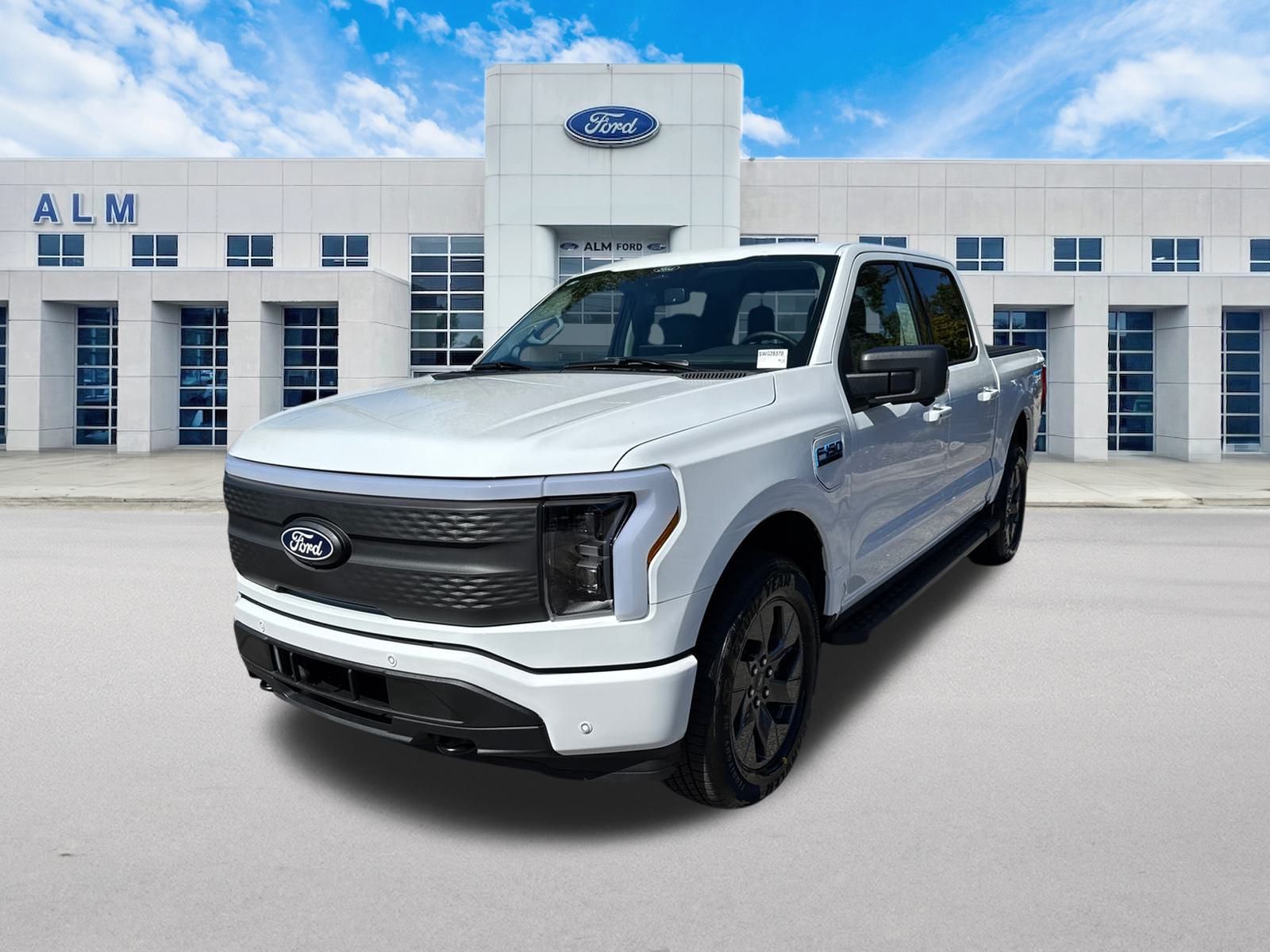 2025 Ford F-150 Lightning Flash's photo