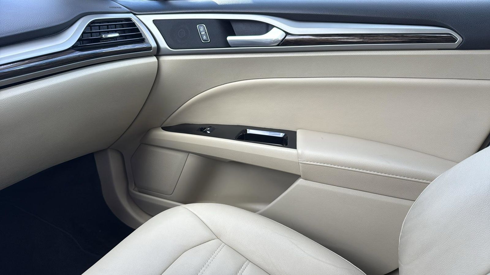 Used Car 2016 Ford Fusion Energi  Se Luxury For Sale Under $15,000 In Austin, Texas