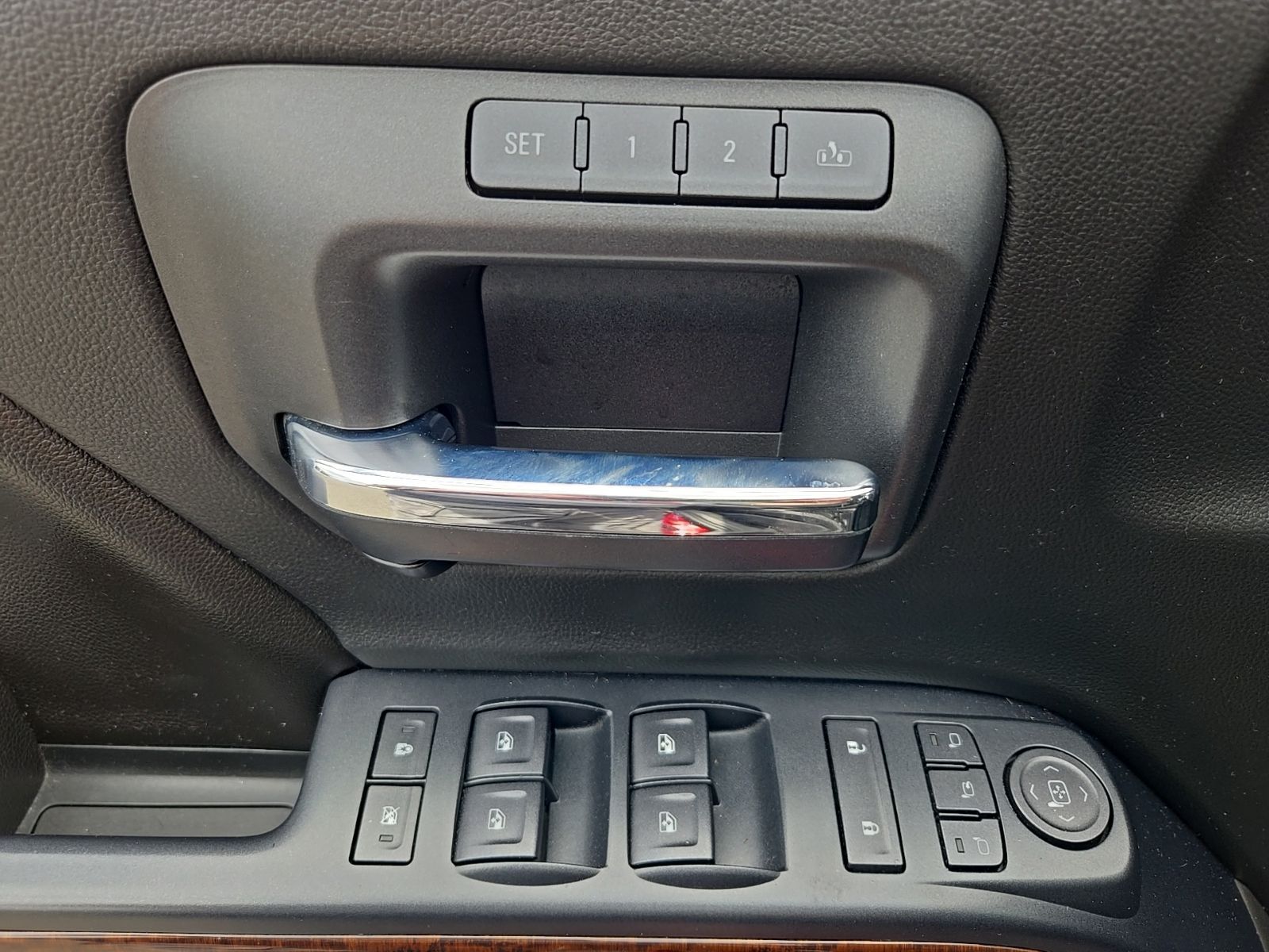 Used 2017 Red GMC SLT image 24