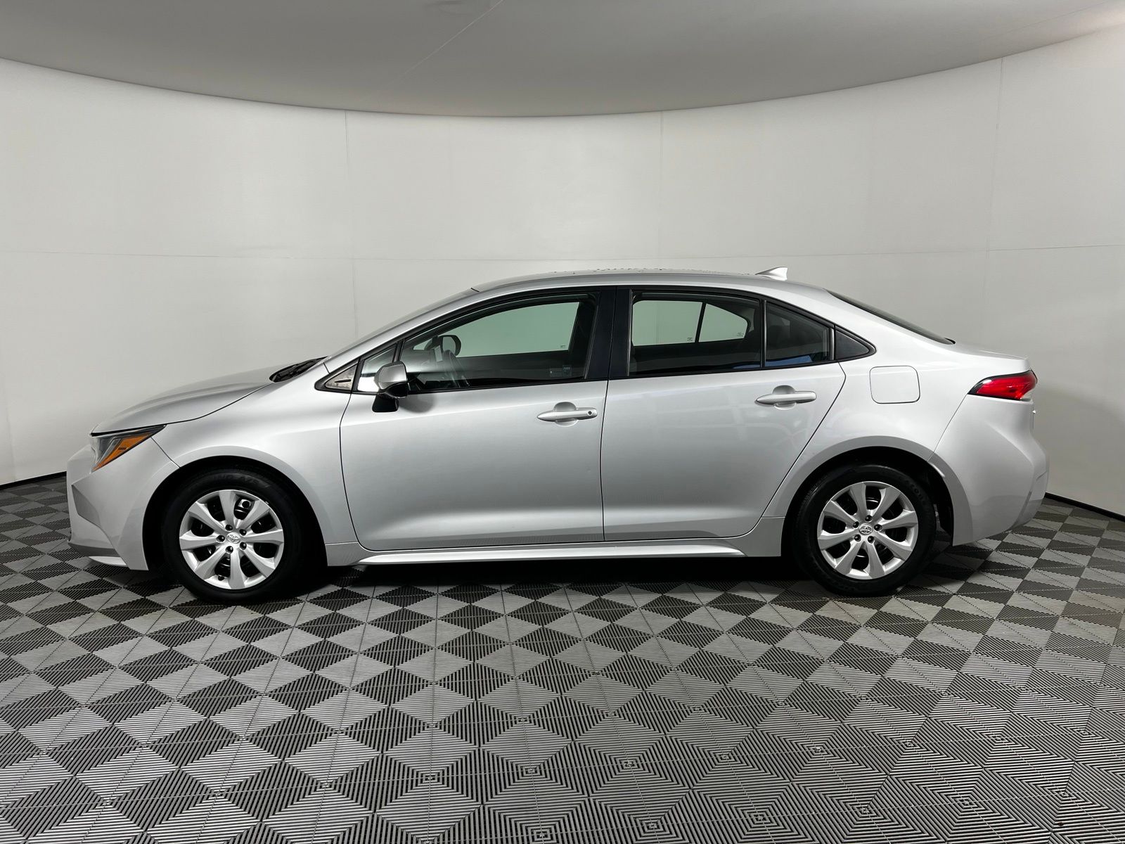Thumbnail: 2024 Toyota Corolla - 8