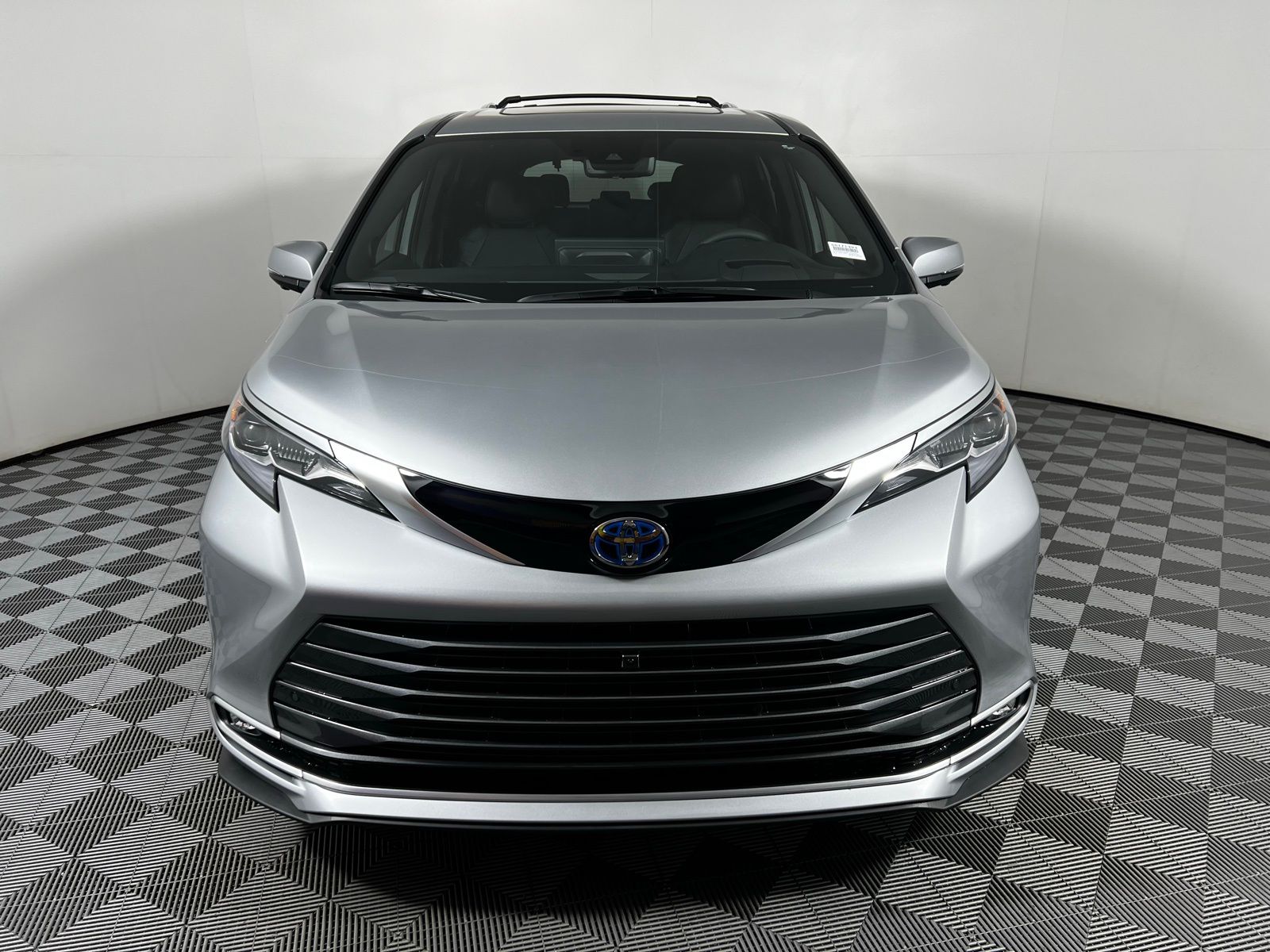 2025 Toyota Sienna Platinum 2