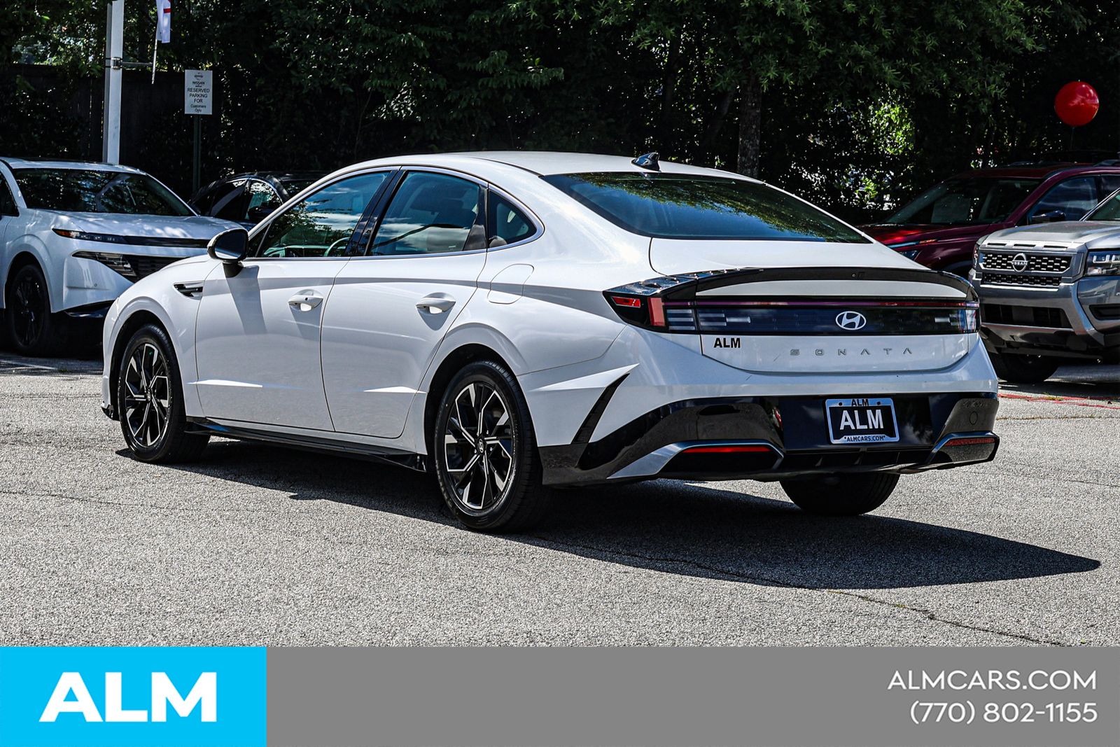 Used 2024 White Hyundai SEL image 8