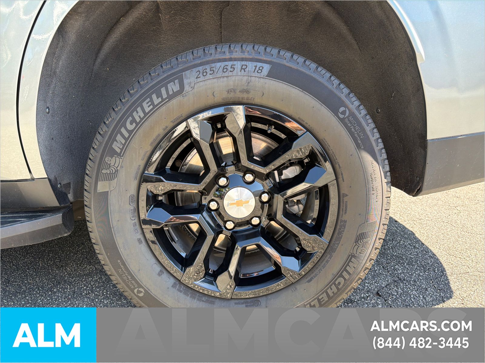 Used 2025 Gray Chevrolet LT image 23