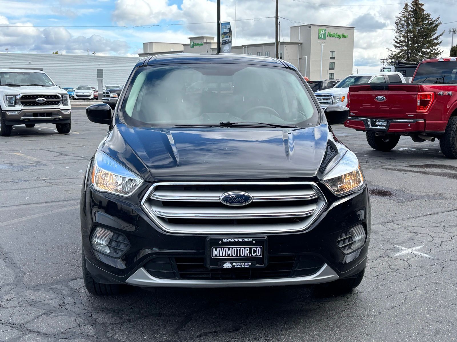 Used 2019 Ford Escape SE with VIN 1FMCU9GDXKUB09118 for sale in North Logan, UT