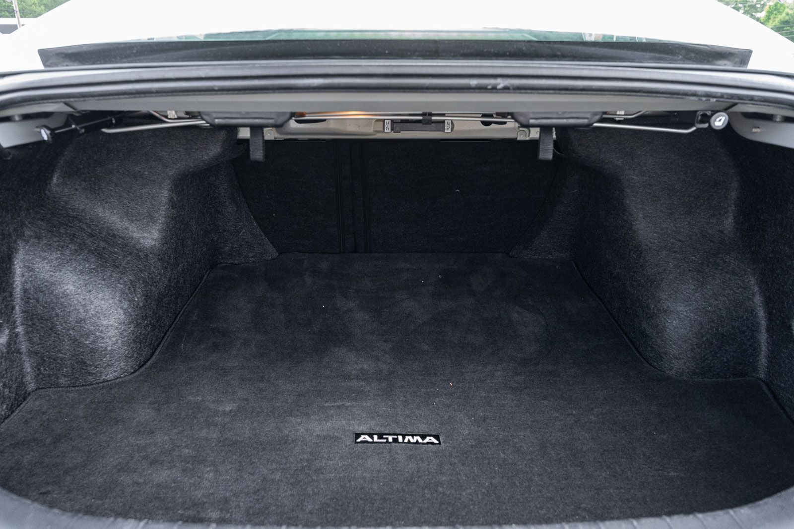 Used 2024 Nissan Altima Sedan