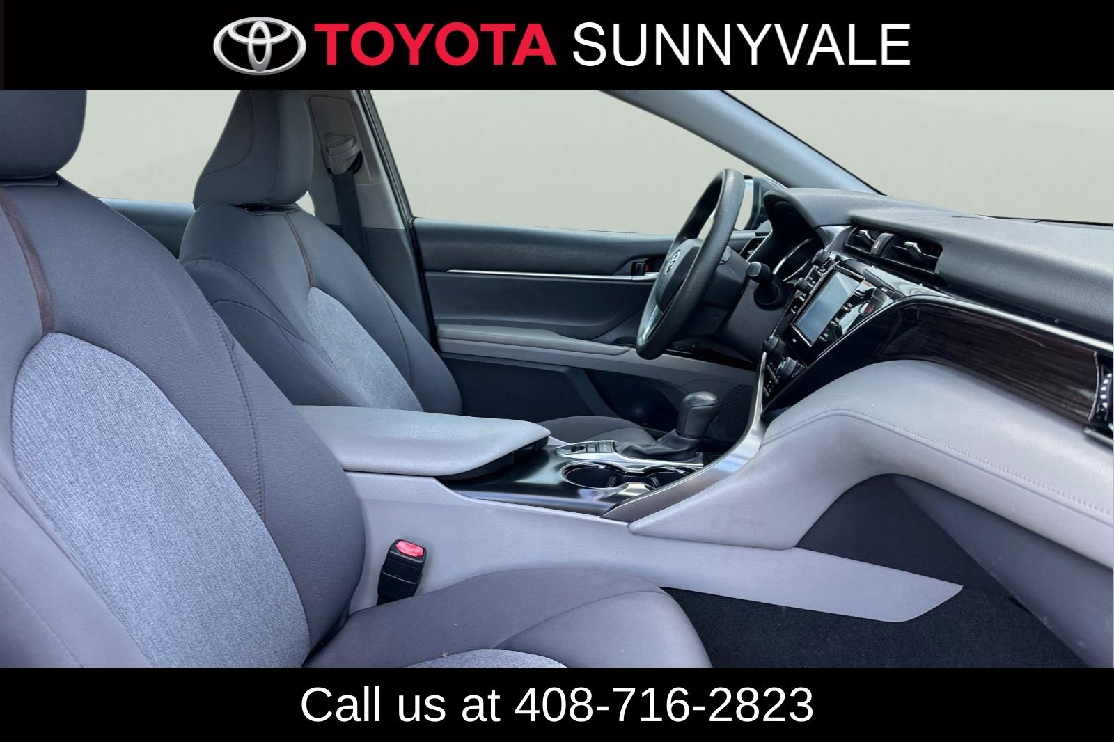 Used 2020 Toyota Camry Hybrid Sedan