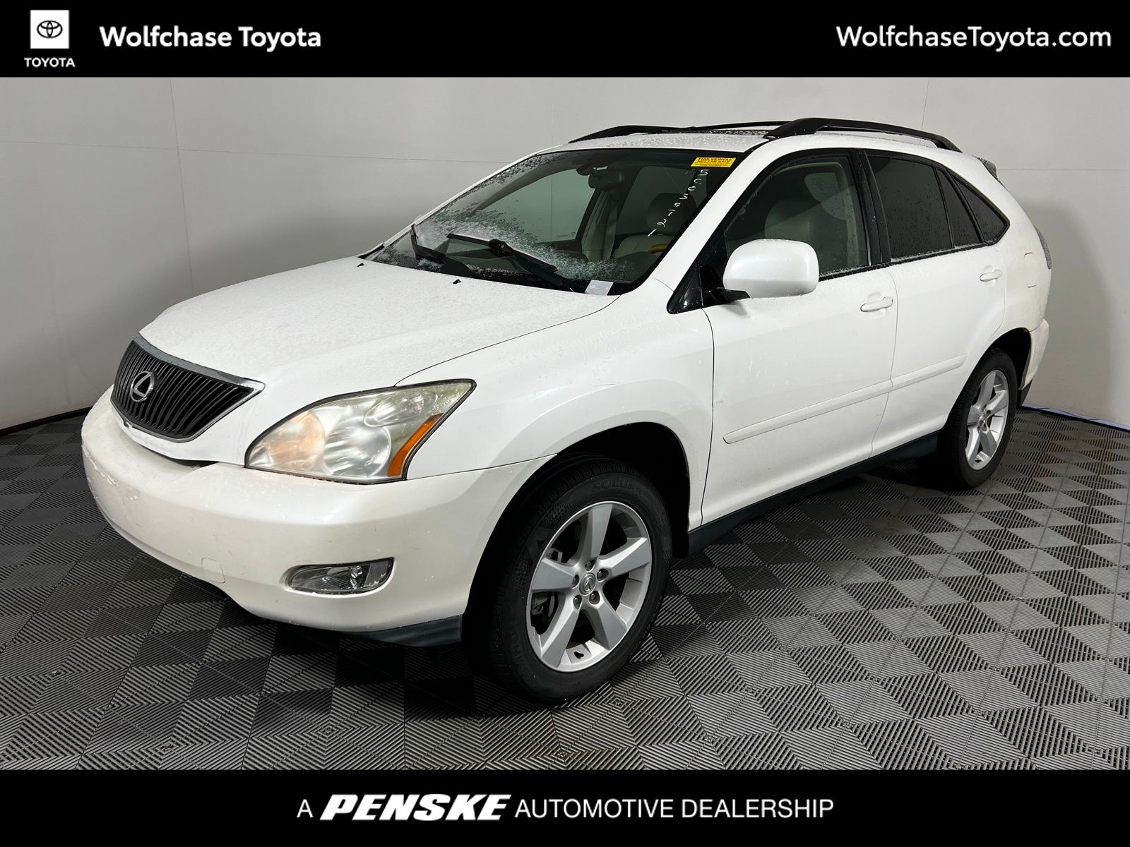 2005 Lexus RX 330 Hero Image