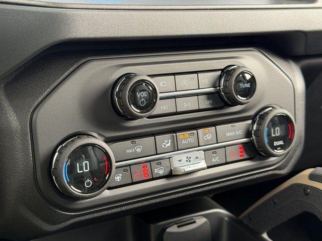 New 2026 Oxford White Ford Badlands image 27