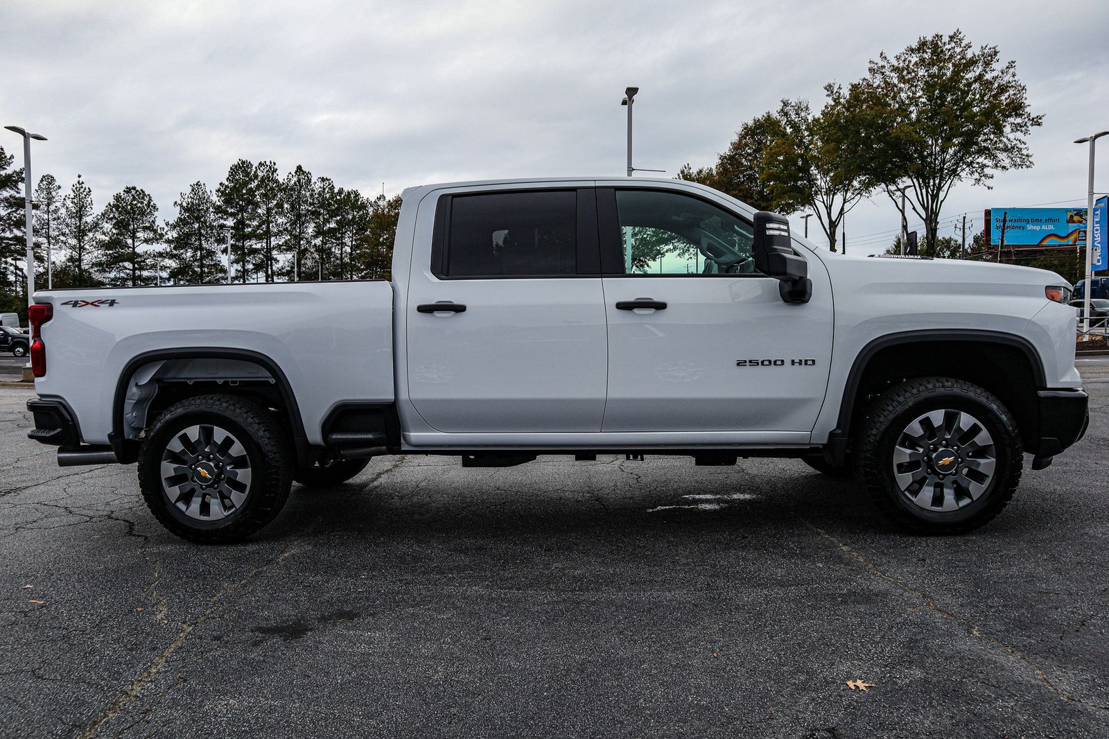 2025 Chevrolet Silverado 2500HD Custom 11