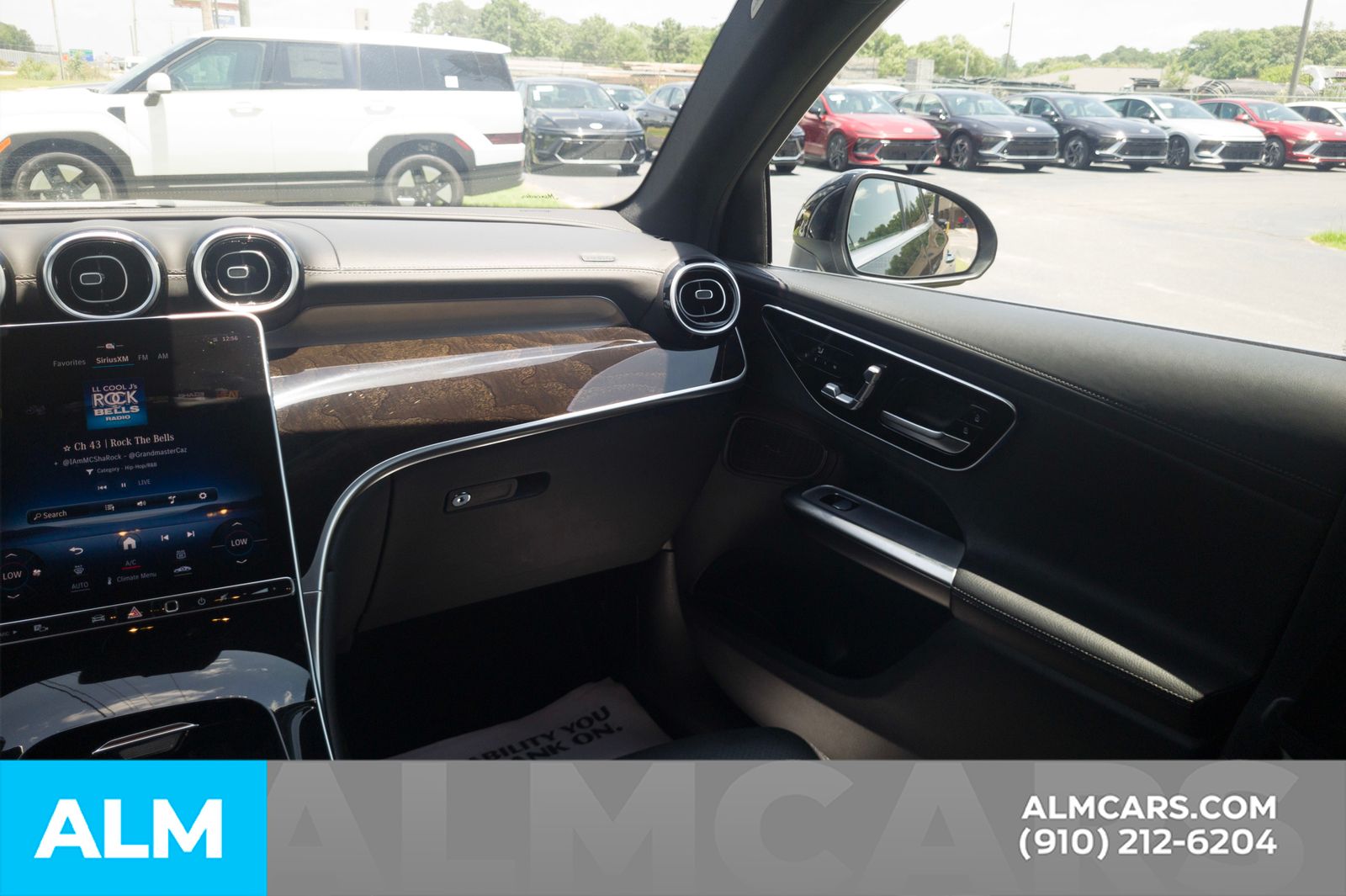 Used 2024 Black Mercedes-Benz GLC 300 image 20