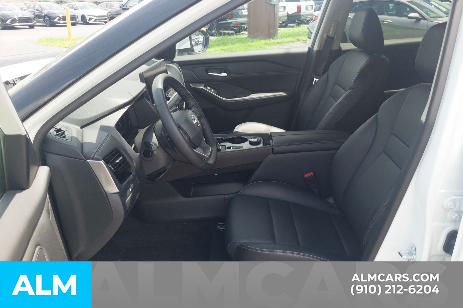Used 2025 White Nissan SL image 17