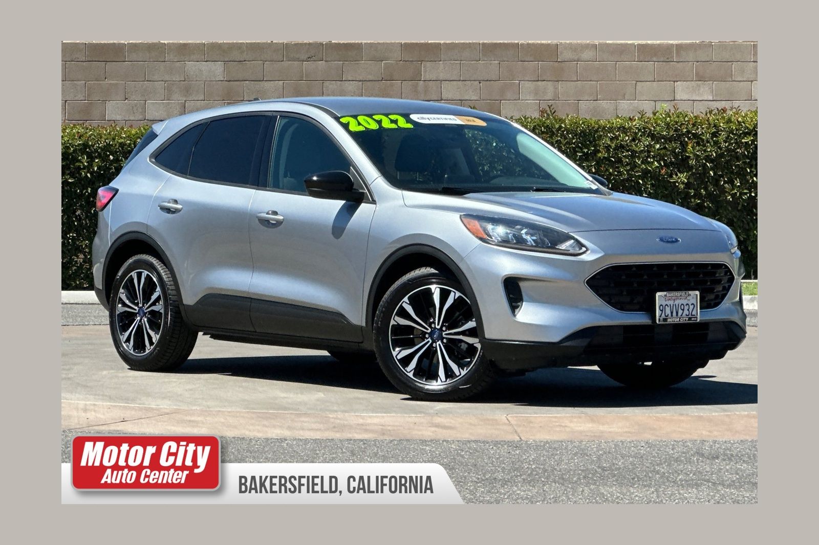 Silver Metallic 2022 Ford Escape SUV / Crossover Front-Wheel Drive 8-Speed Automatic