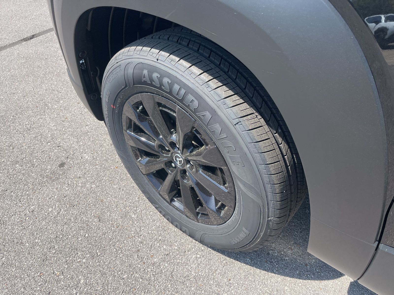 View vehicle photo 5