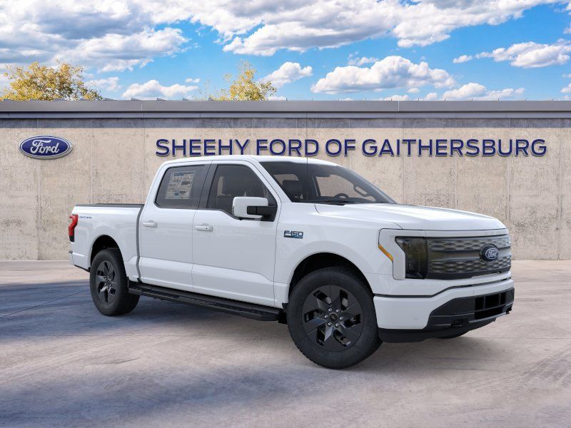 Oxford White 2025 Ford F-150 Lightning Pickup Truck All-Wheel Drive Automatic