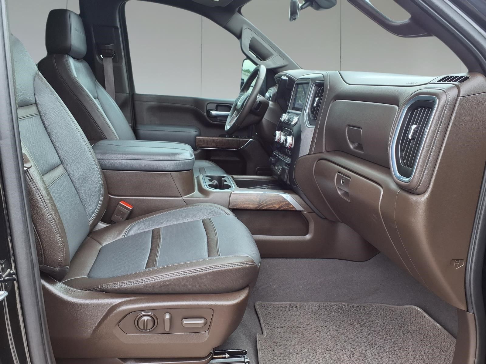 2023 GMC Sierra 2500HD Denali Black at EAG Ford Navasota
