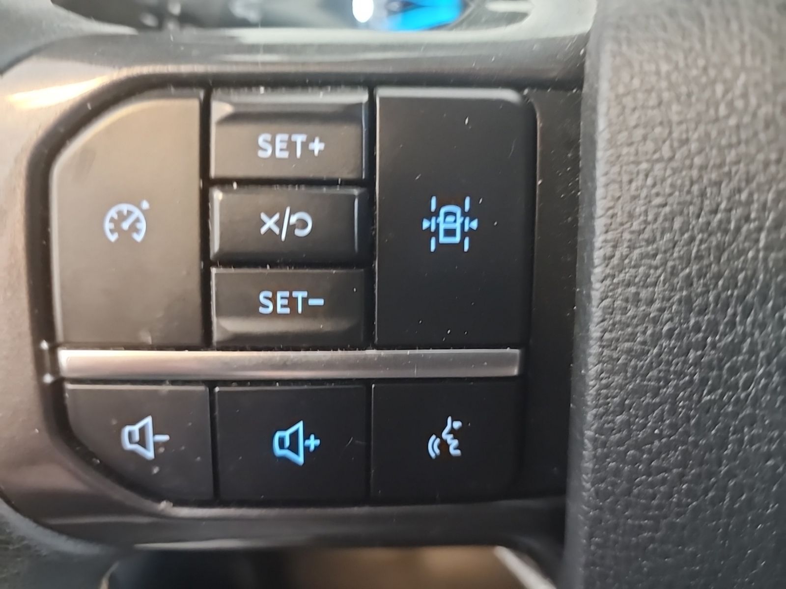 Certified Used 2023 Oxford White Ford Tremor image 18
