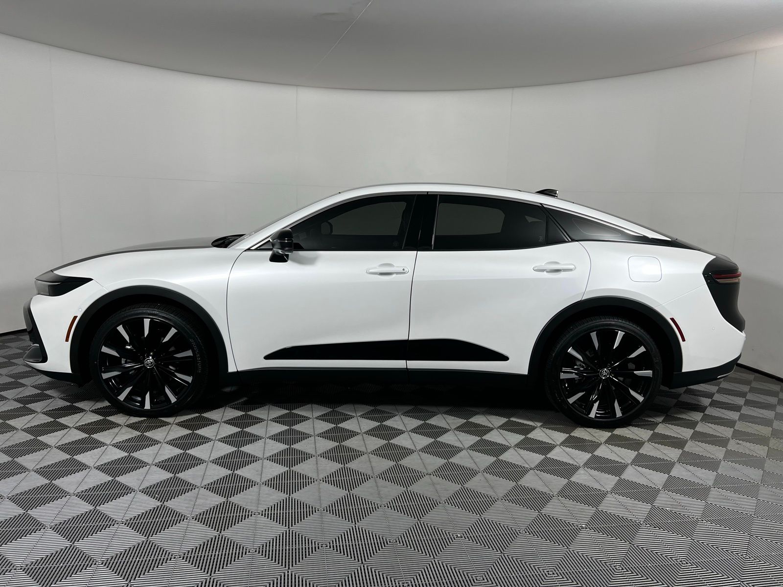 Thumbnail: 2026 Toyota Crown - 8