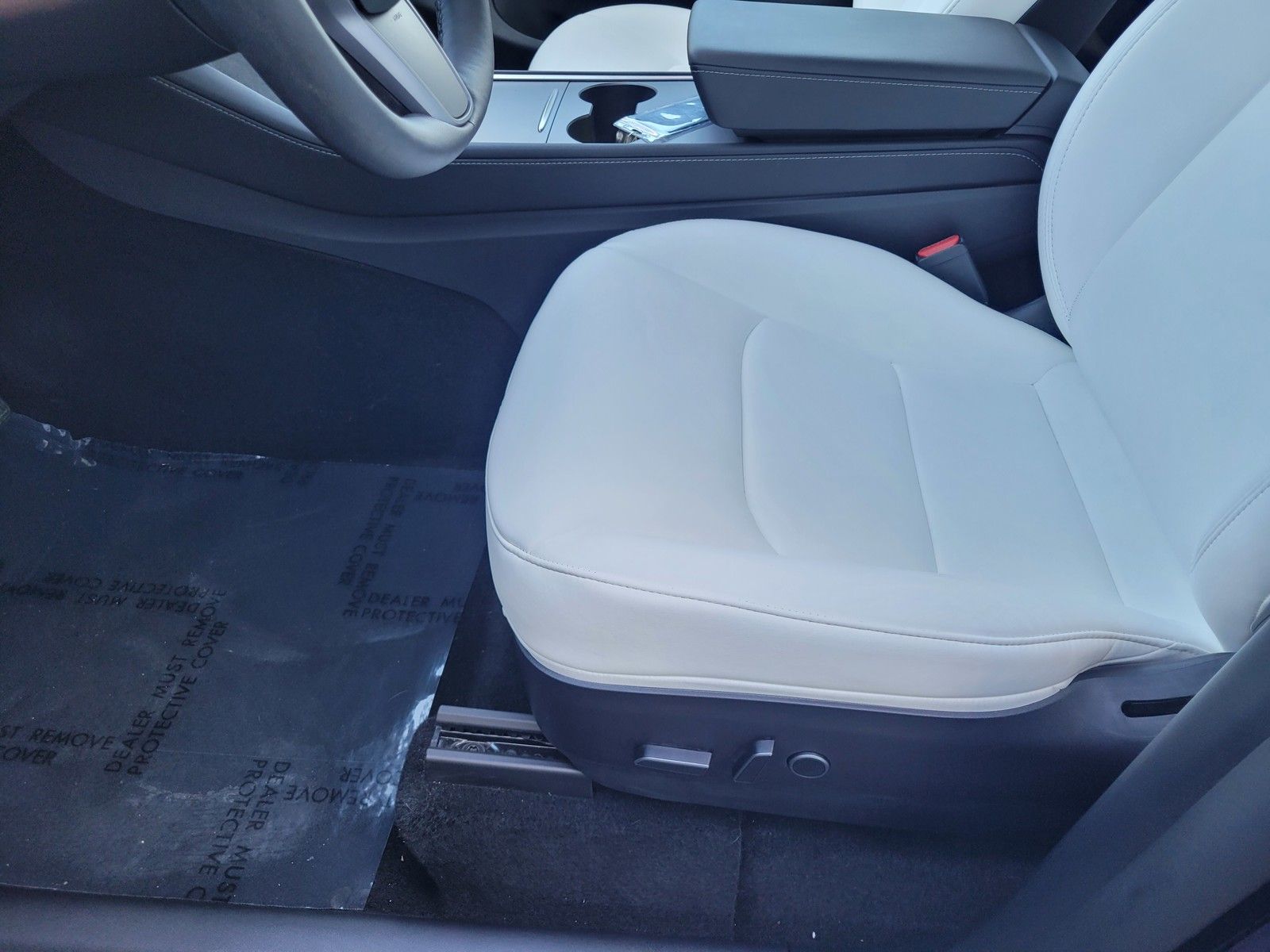 Used 2022  Tesla Long Range image 23