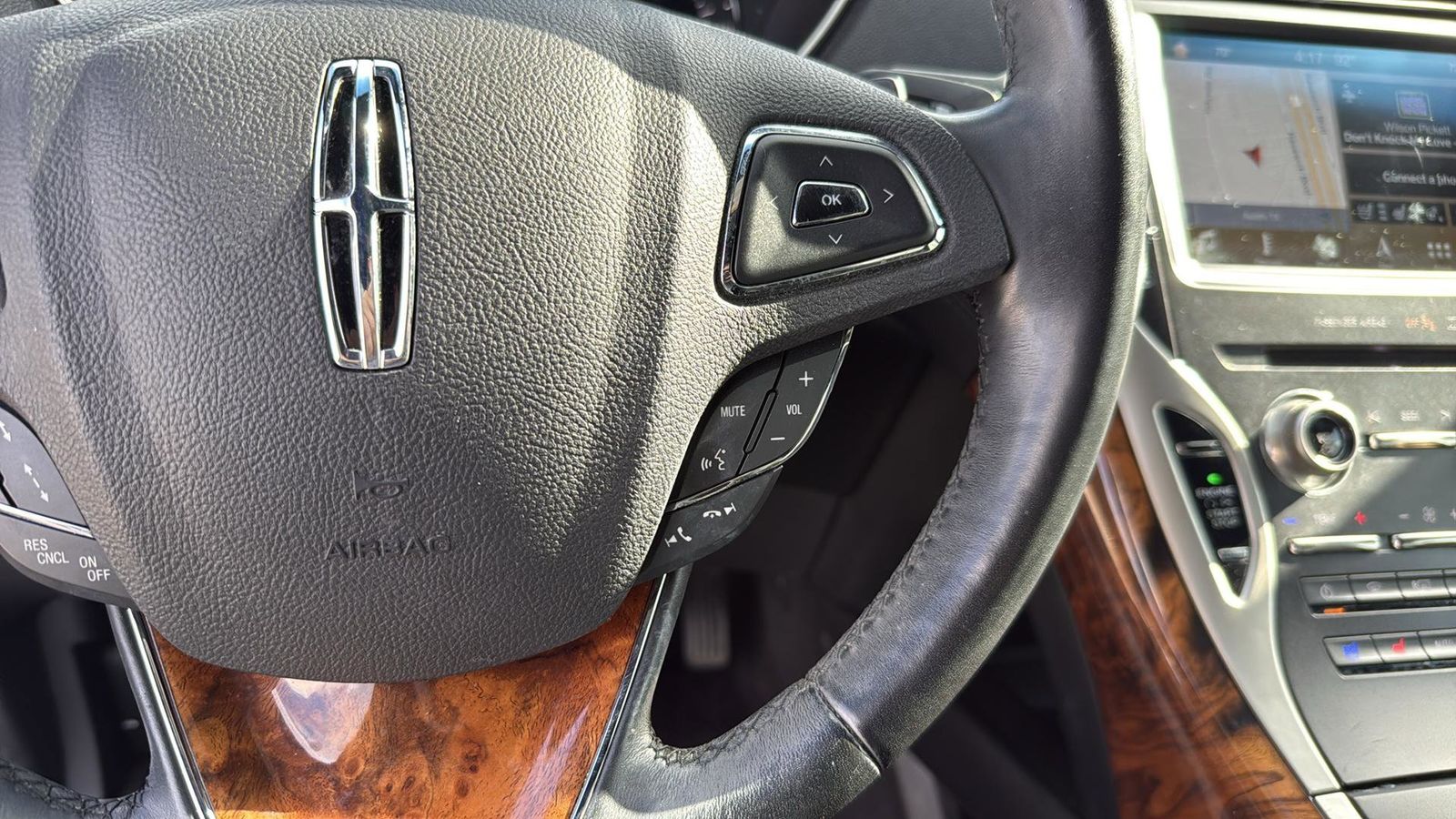 Used Car 2017 Lincoln Mkx  Reserve For Sale Under $20,000 In Austin, Texas
