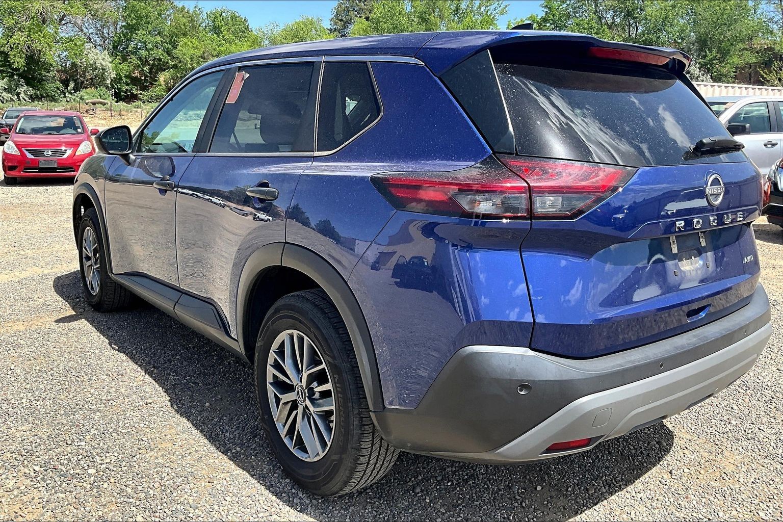View vehicle photo 3