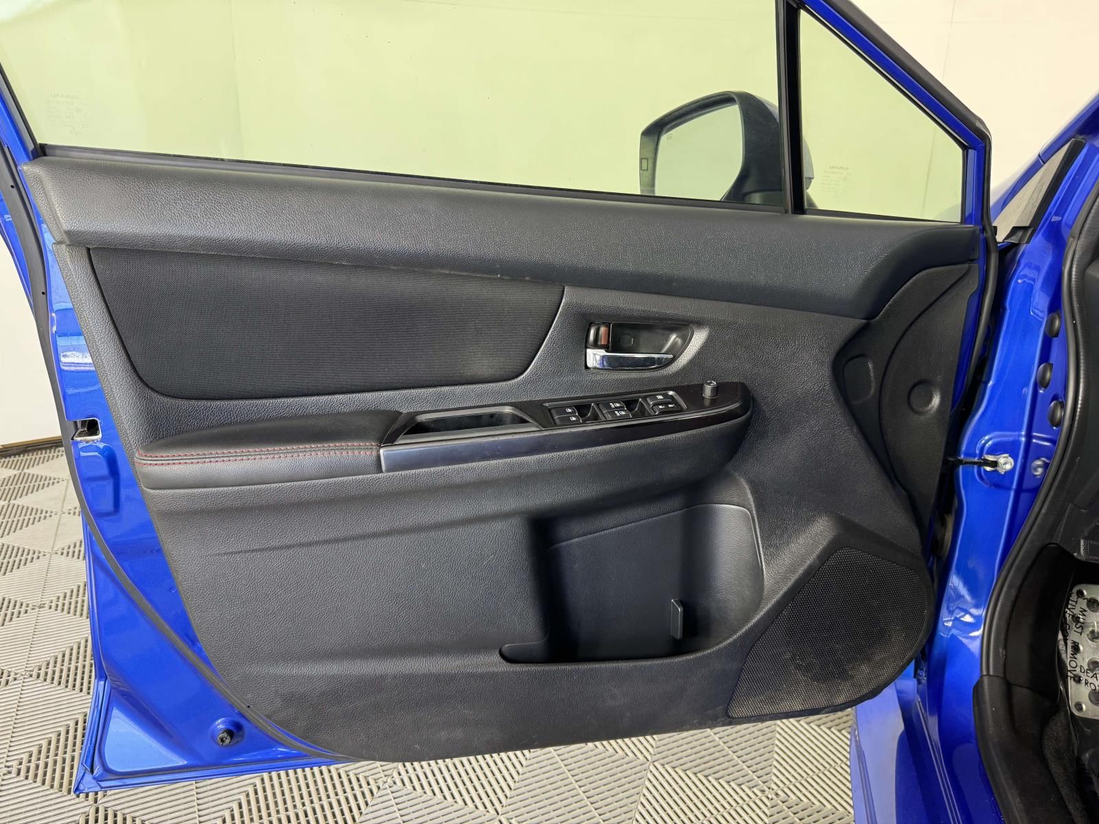 Used 2019 Blue Subaru Base image 19