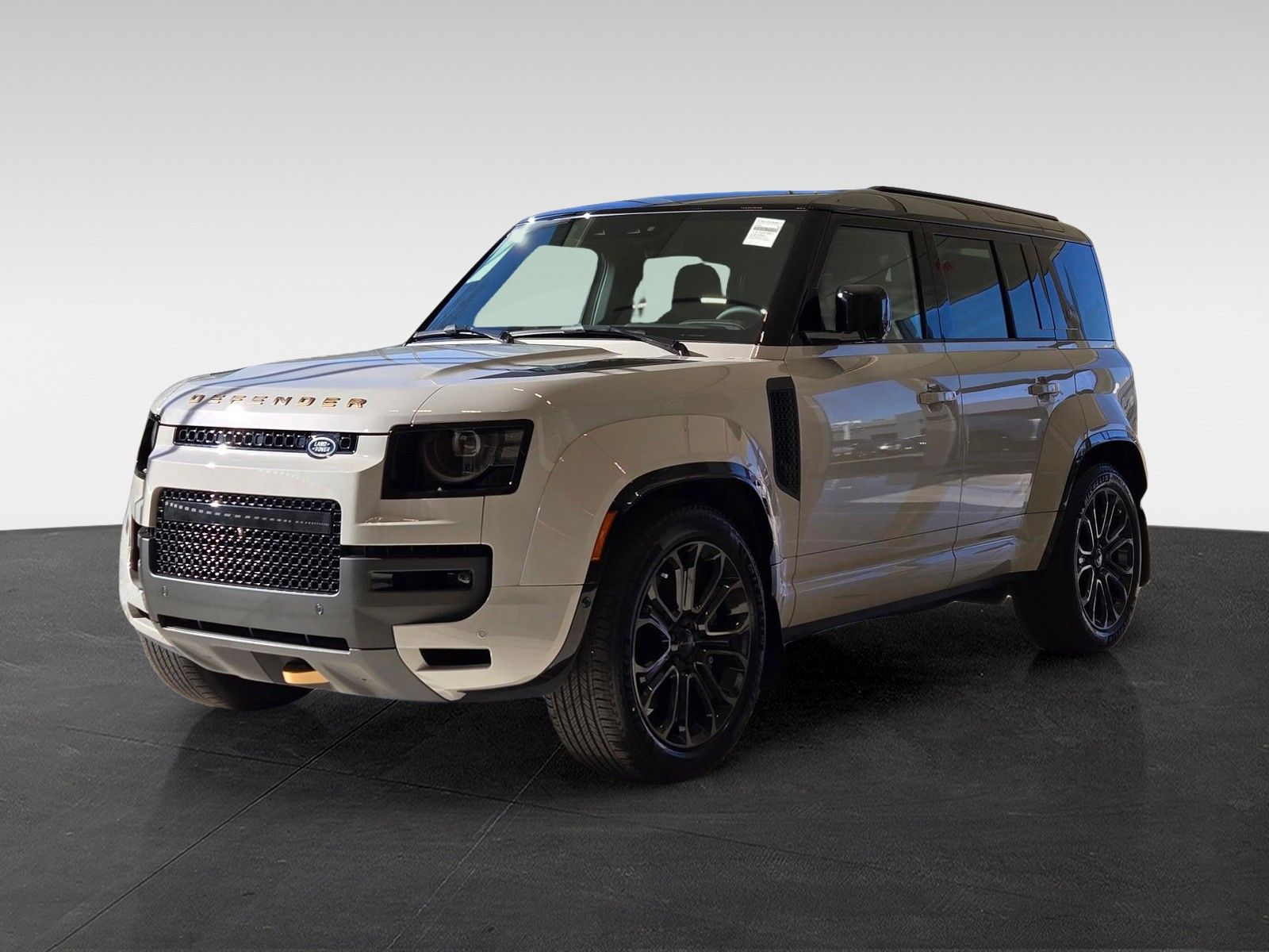 2026 Land Rover Defender 110 OCTA — full photo 1 of 33