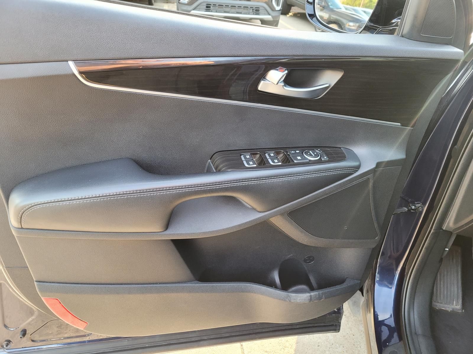 used 2020 Kia Sorento car, priced at $5,995