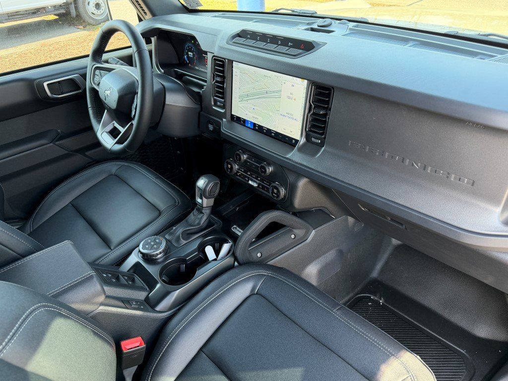 New 2025 Desert Sand Ford Badlands RECON PACKAGE image 5
