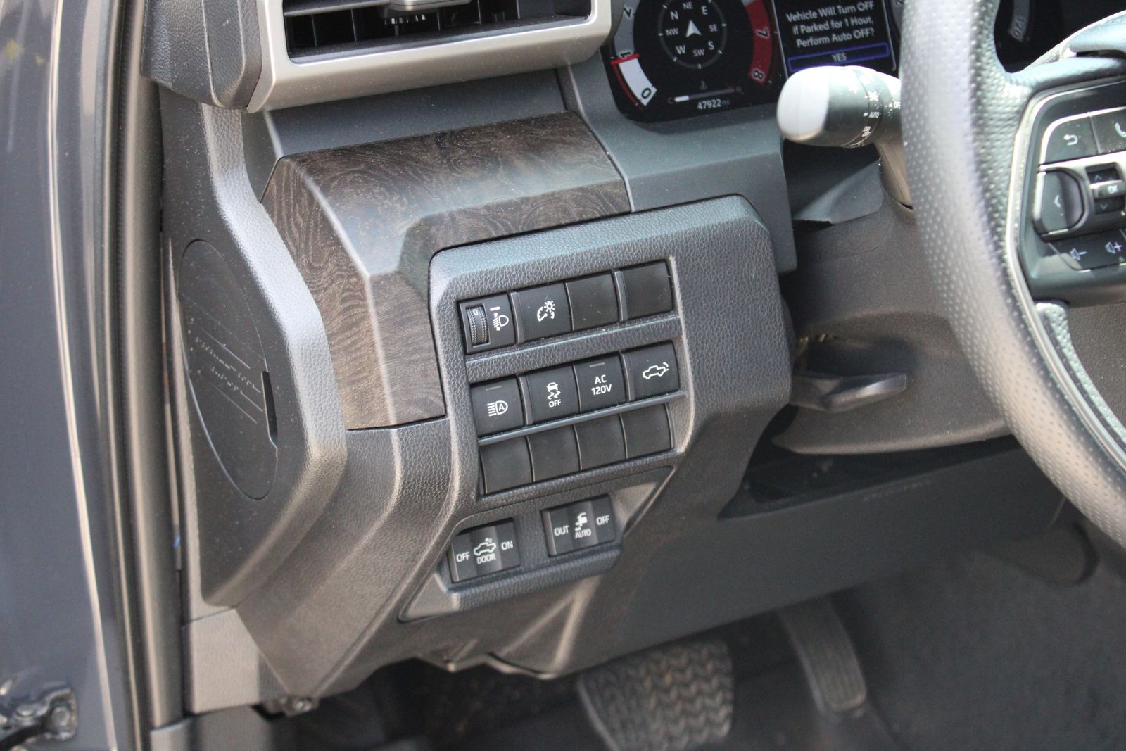 Used 2024  Toyota Limited image 21