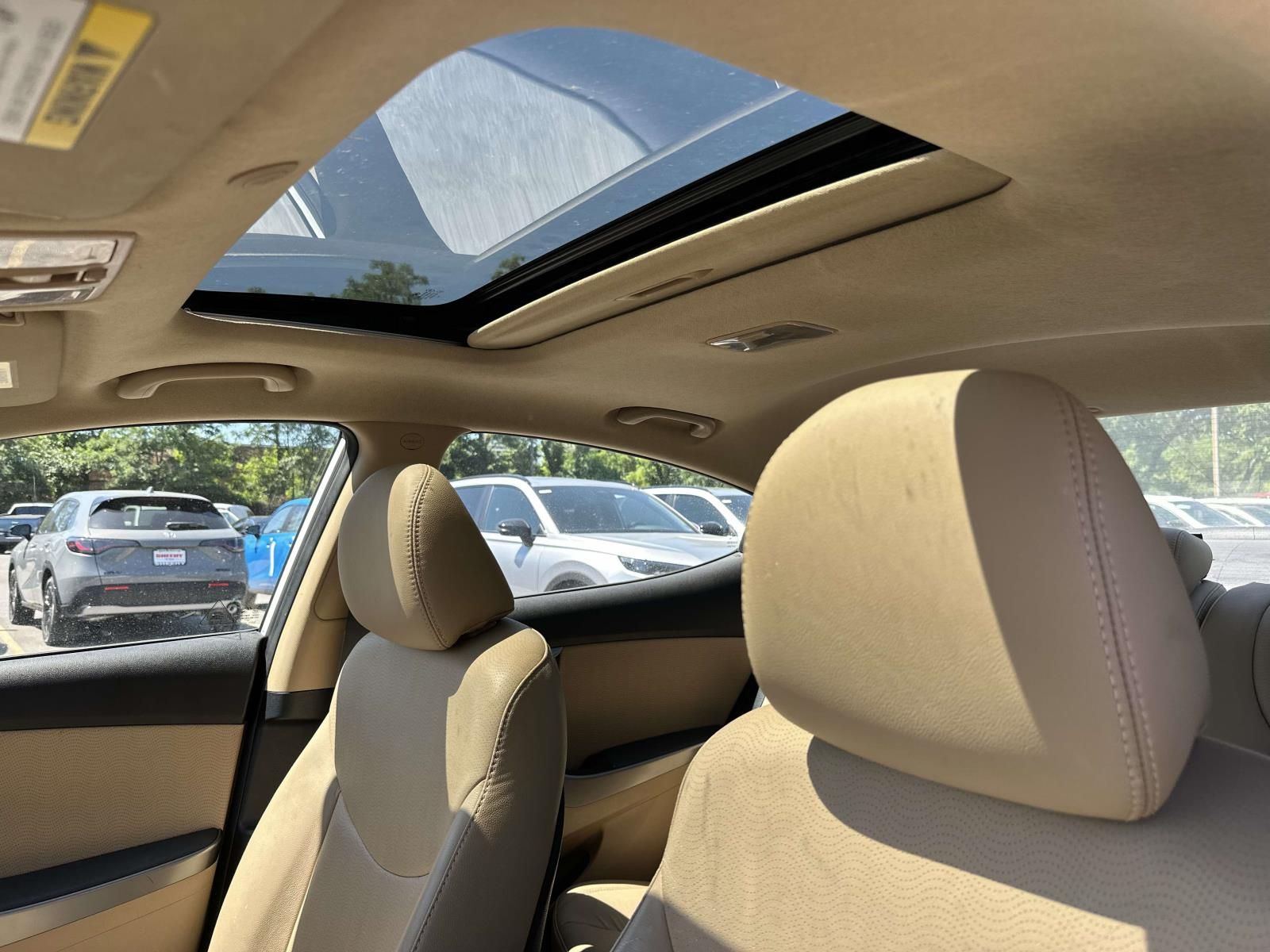 Used 2013 White Hyundai Limited image 10