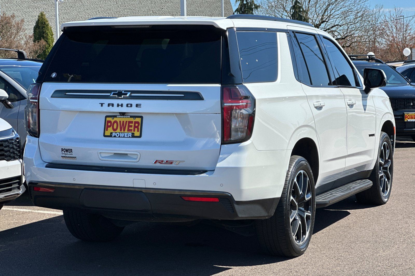 View vehicle photo 4