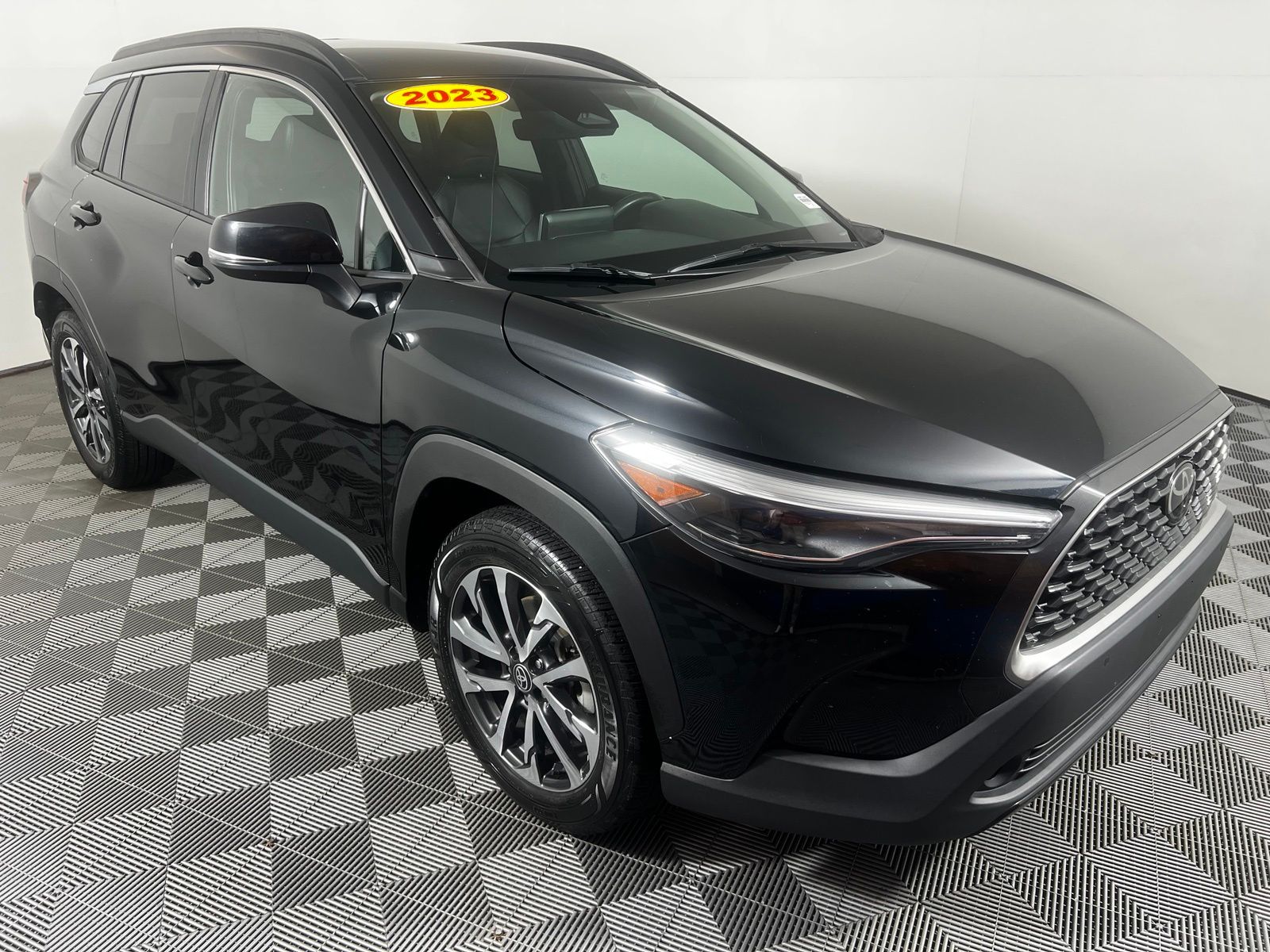 Thumbnail: 2023 Toyota Corolla Cross - 3