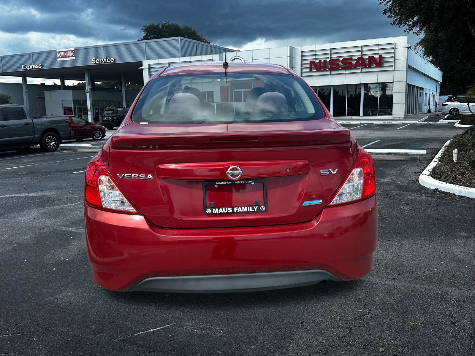 View vehicle photo 7